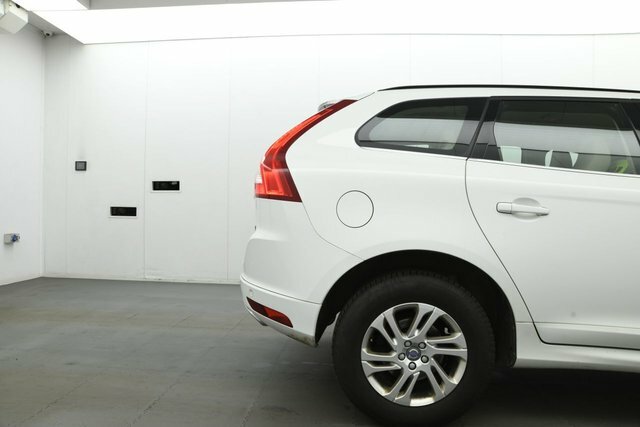 Volvo XC60 D4 R-design Nav Detachable Towbar, Hea Blue #12