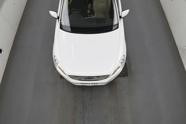 Volvo XC60 D4 Se Nav Suv White #2