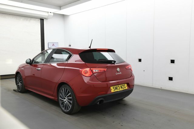 Alfa Romeo Giulietta Tb Multiair Sportiva Hatchback Red #4