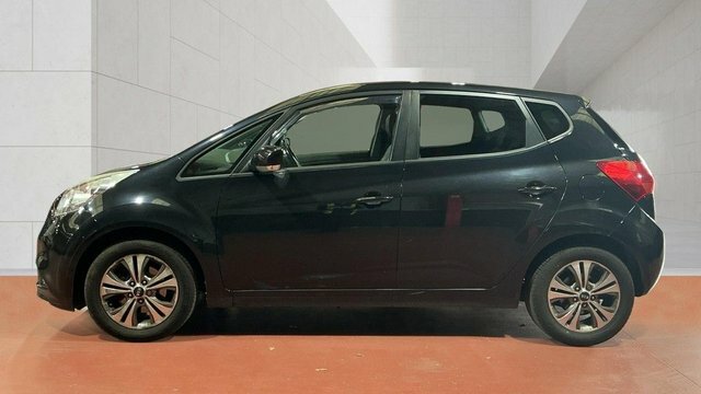 Kia Venga 3 Mpv Black #6