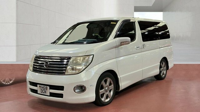 Nissan Elgrand Mpv White #2