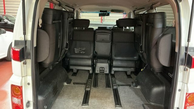 Nissan Elgrand 3.5 3.5 White #7