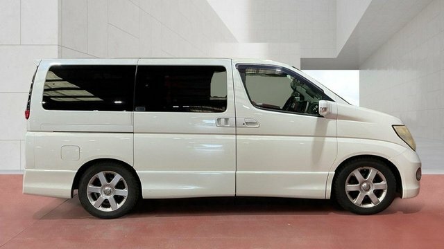 Nissan Elgrand Mpv White #5