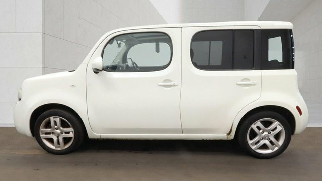 Nissan Cube Kaizen Hatchback White #6