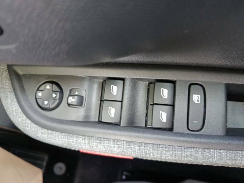 Citroen C3 Aircross Standard Range 44Kwh Plus Suv 1 NV75DBX Black #6