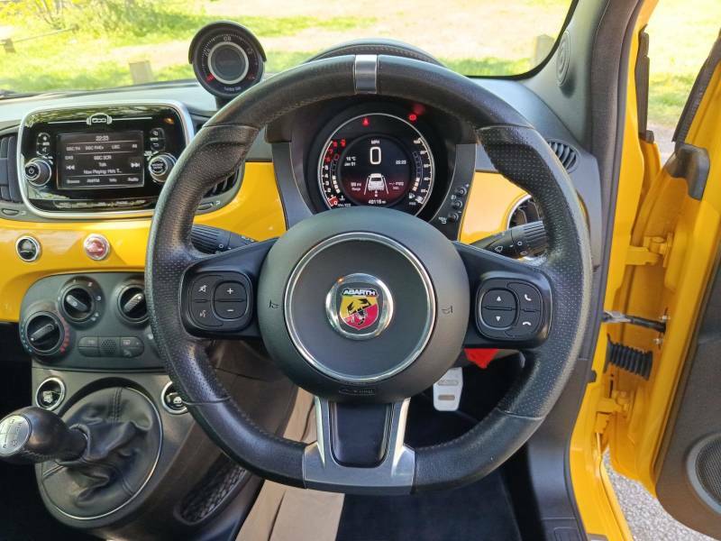 Abarth 595 1.4 T-jet Hatchback Euro 6 145 Yellow #2