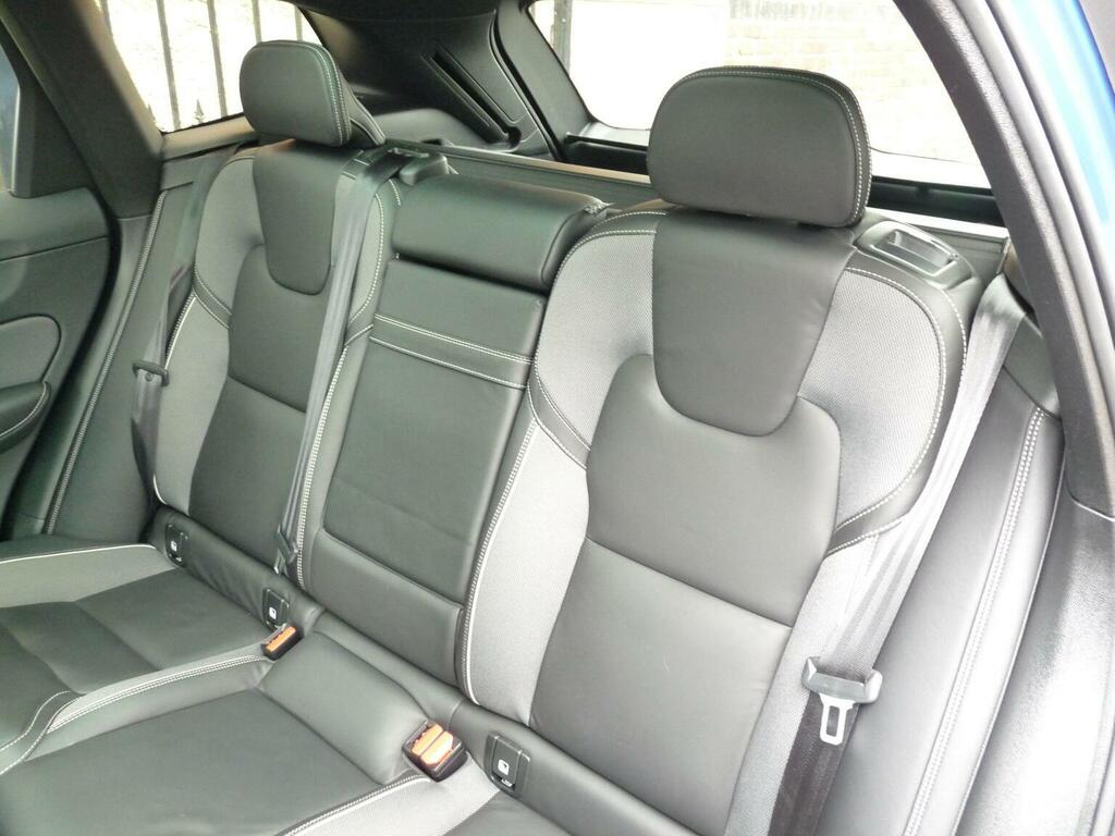 Volvo XC60 Silver #31