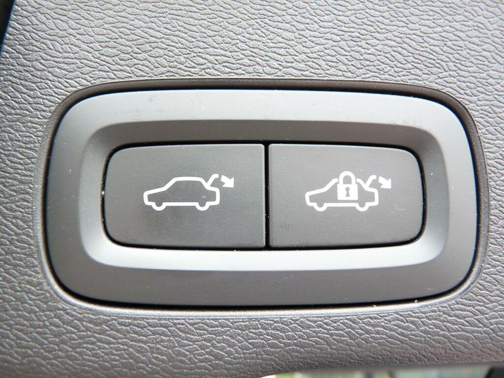 Volvo XC60 Silver #39