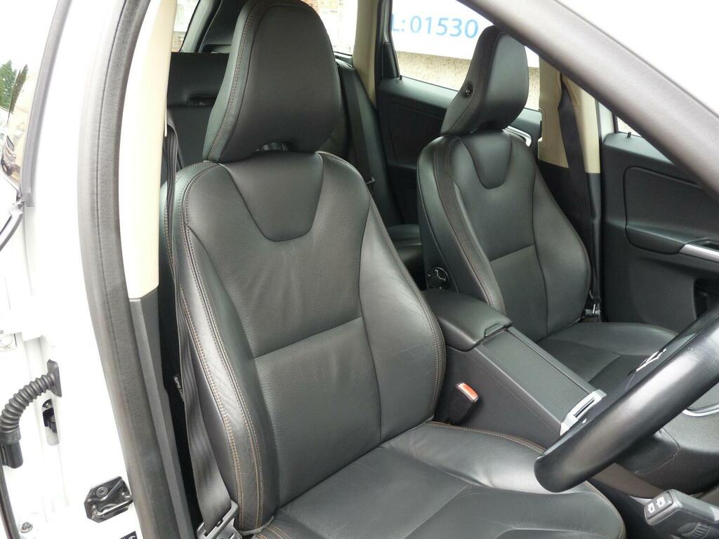 Volvo XC60 2.0 D4 Se Lux Euro 5 Ss White #4