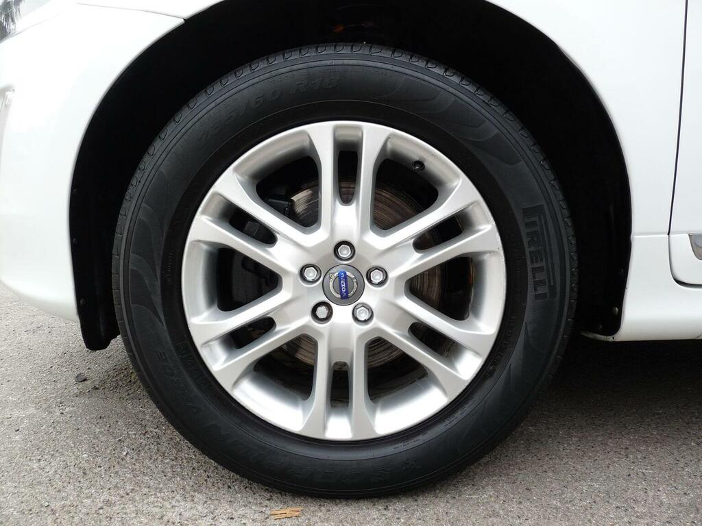 Volvo XC60 D4 181 R Design Black #38
