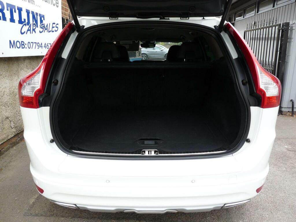 Volvo XC60 D4 181 R Design Black #33