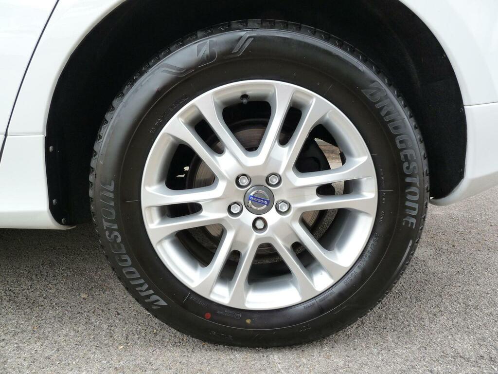 Volvo XC60 D4 181 R Design Black #39