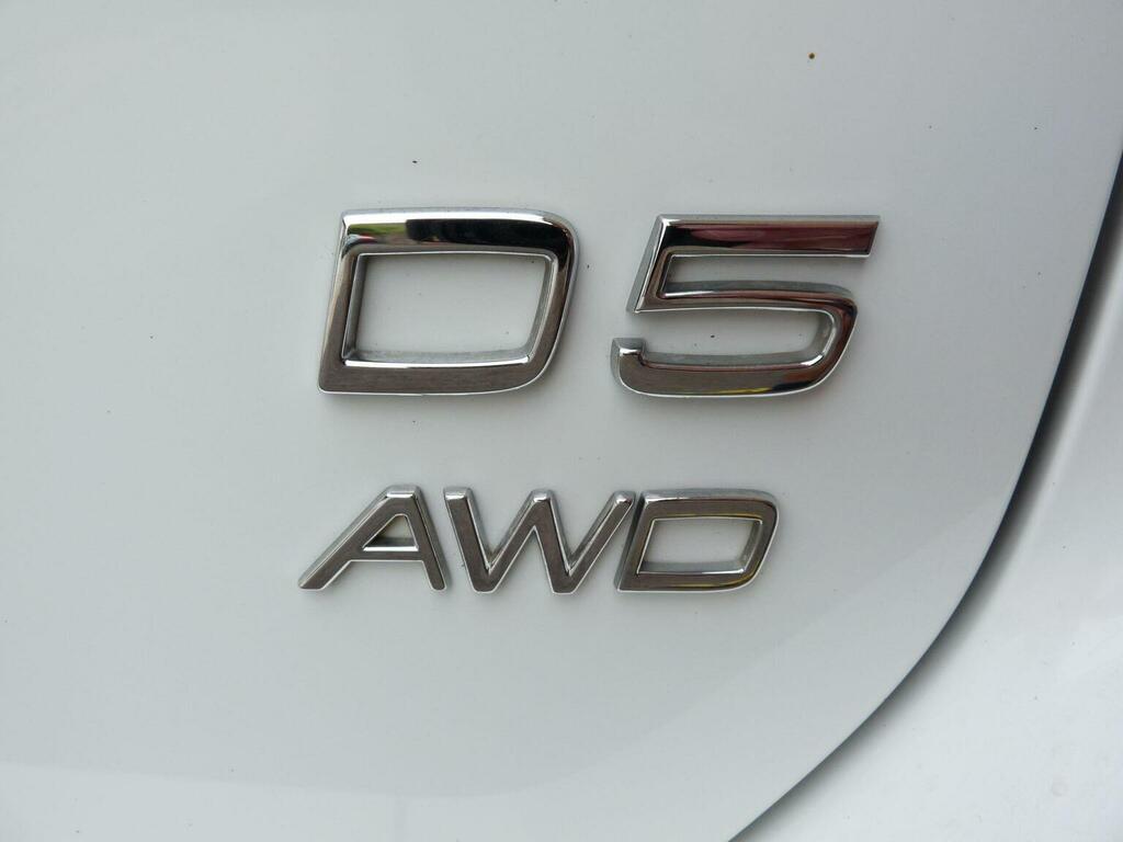 Volvo XC60 D4 181 R Design Black #36
