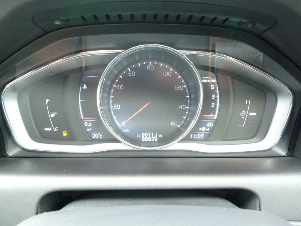Volvo XC60 D4 181 R Design Black #23
