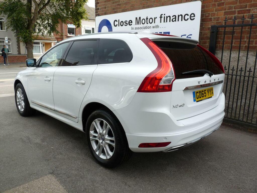 Volvo XC60 D4 181 R Design Black #31