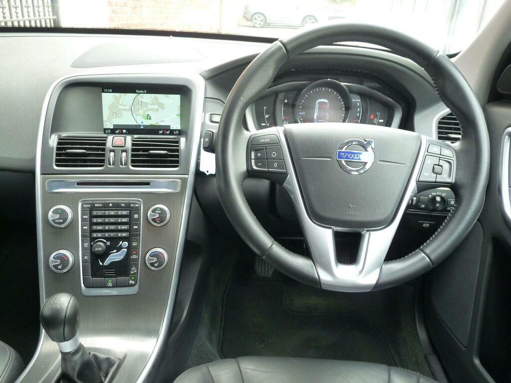 Volvo XC60 D4 181 R Design Black #7