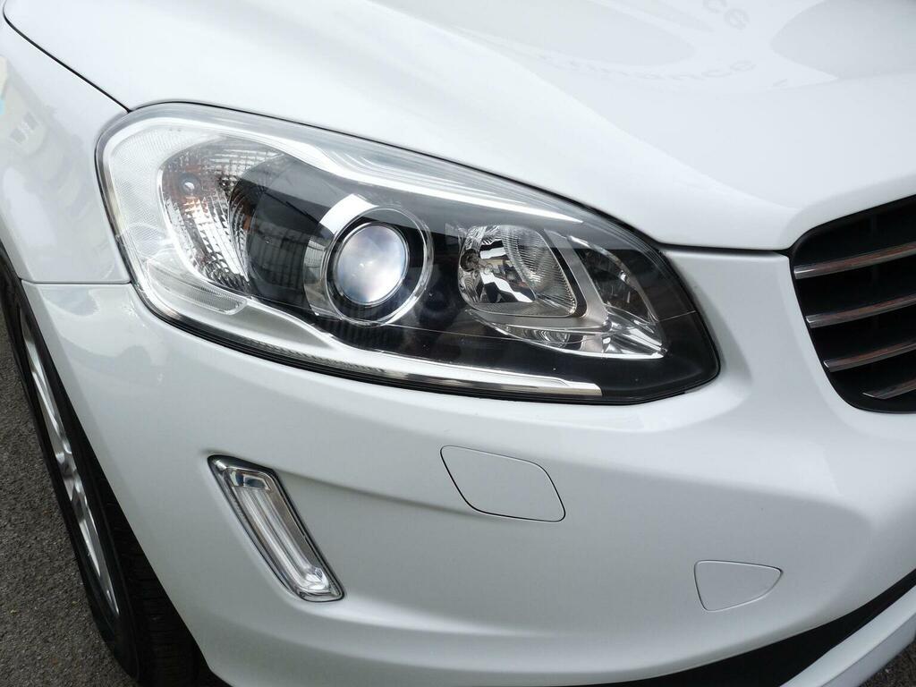 Volvo XC60 D4 181 R Design Black #37