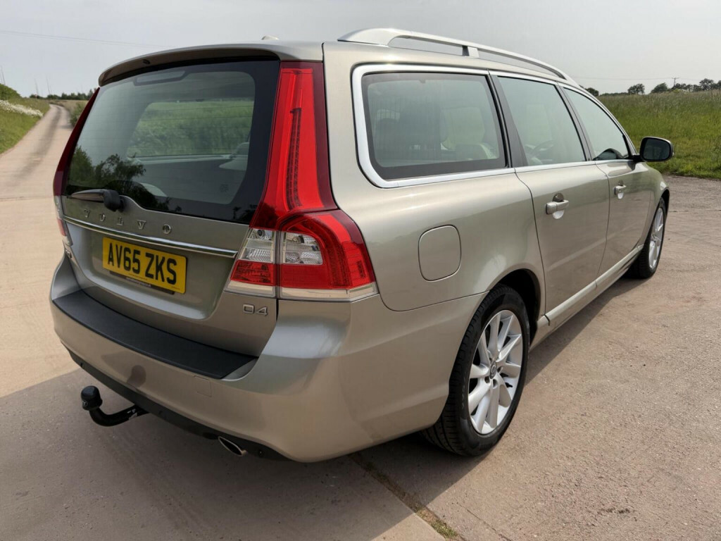 Volvo V70 2.0Td D3 Business Edition 5-Dr Estate Silver #92