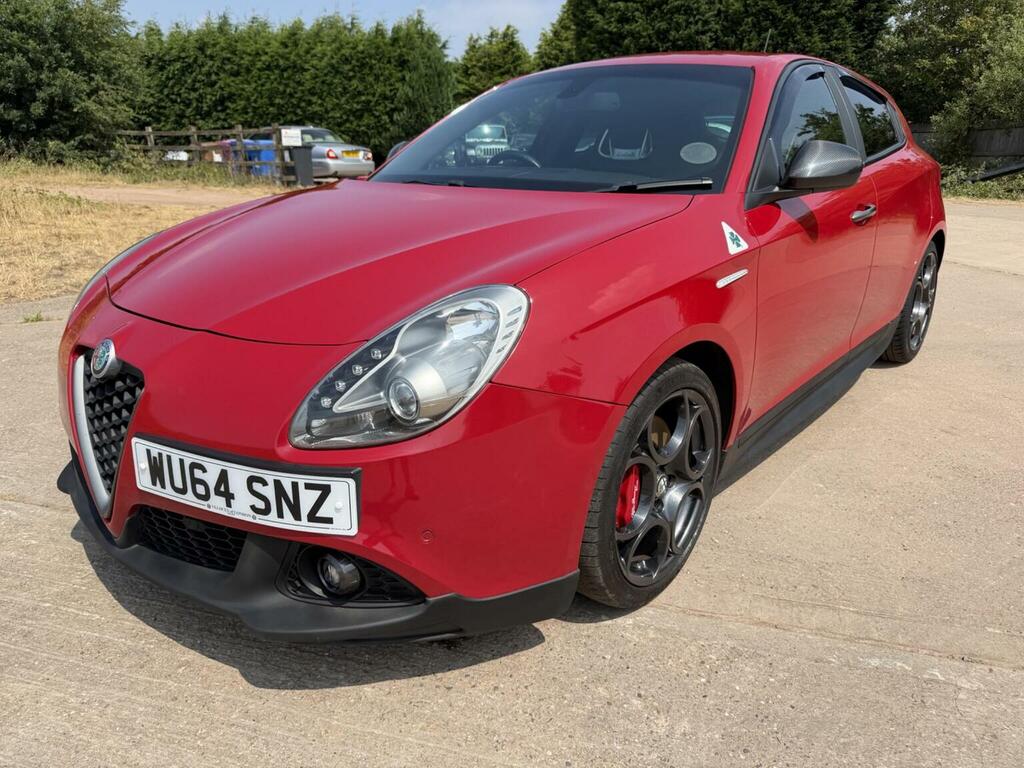 Alfa Romeo Giulietta 1750 Tbi Quadrifoglio Verde Launch Ed Tct Euro 6 Red