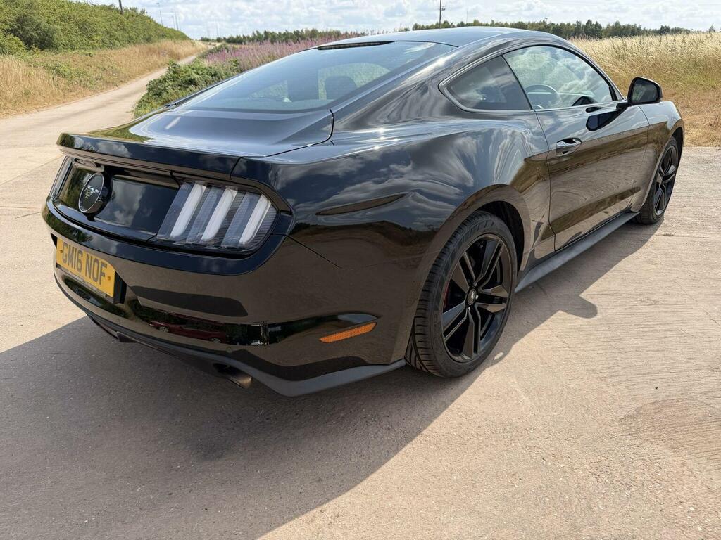 Ford Mustang 2.3T Ecoboost Fastback Euro 6 Black