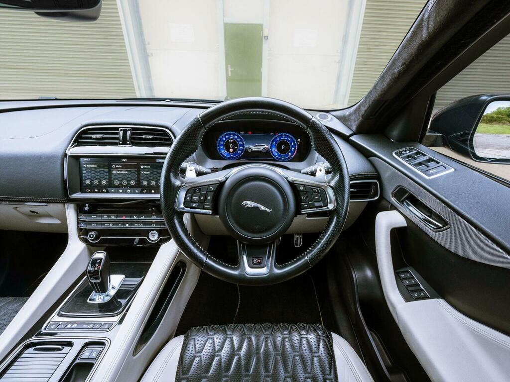 Jaguar F-Pace 5.0 V8 Svr Quickshift Awd Euro 6 Ss Black #2