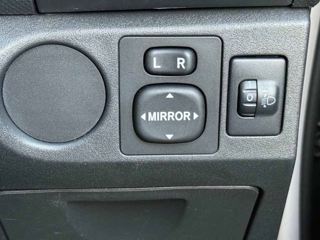Toyota Yaris 1.33 Dual Vvt-i Tr Euro 4 Ss Silver #14