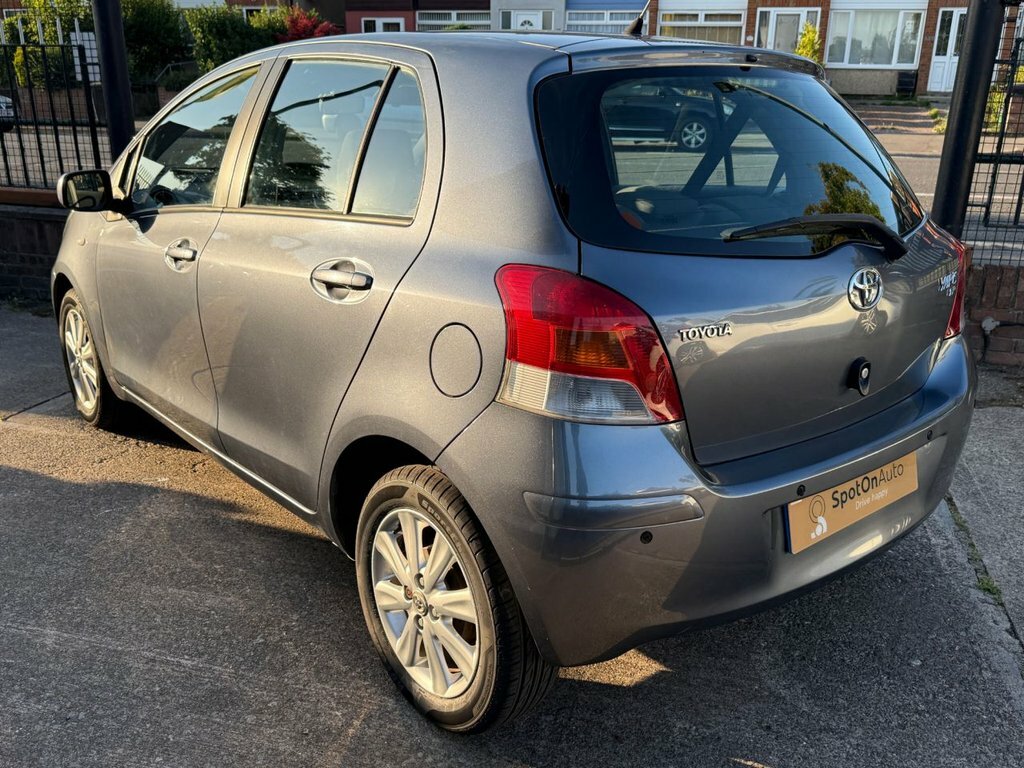 Toyota Yaris Dual Vvt-i Tr Hatchback Blue #4