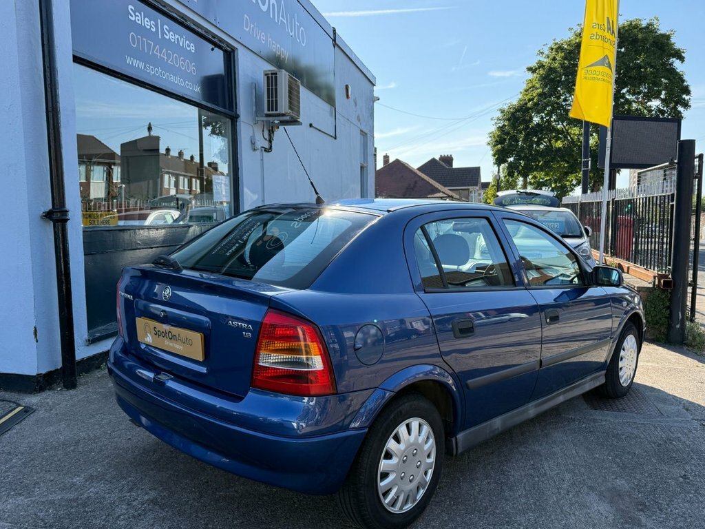 Vauxhall Astra Envoy Hatchback Blue #3
