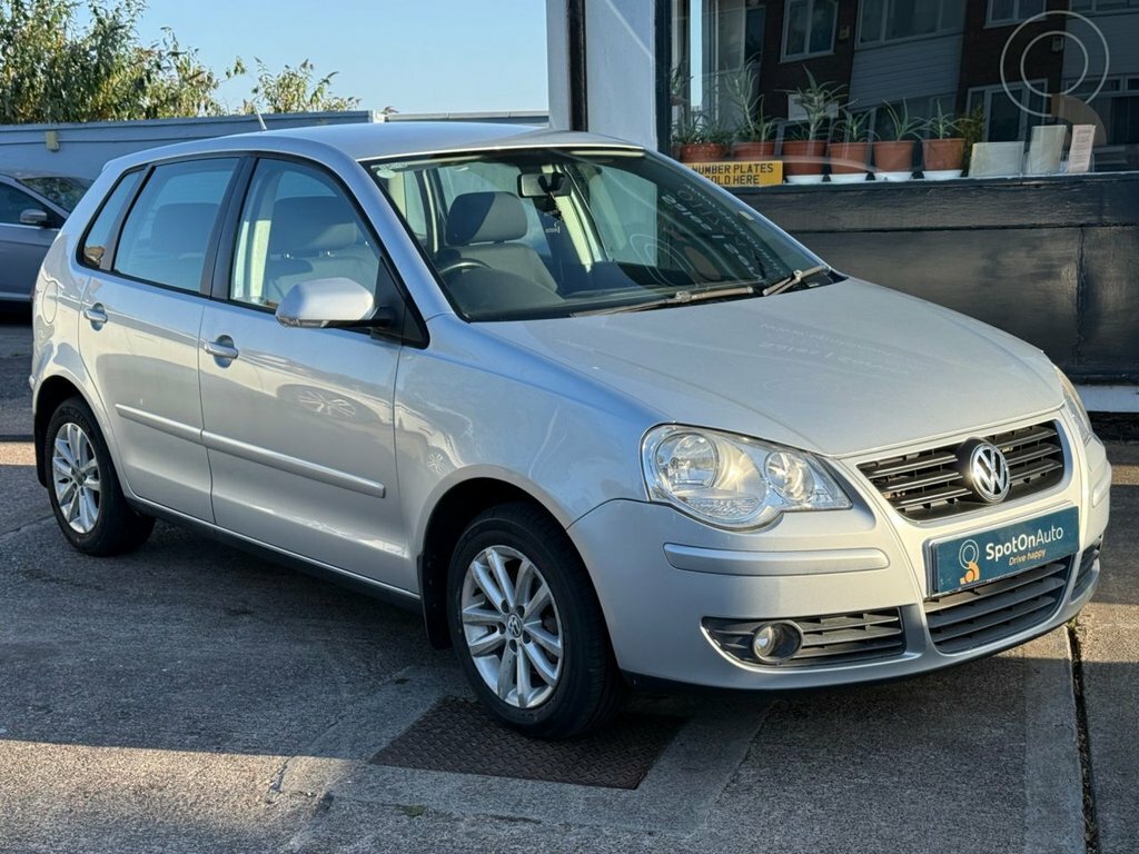 Volkswagen Polo S Hatchback Silver