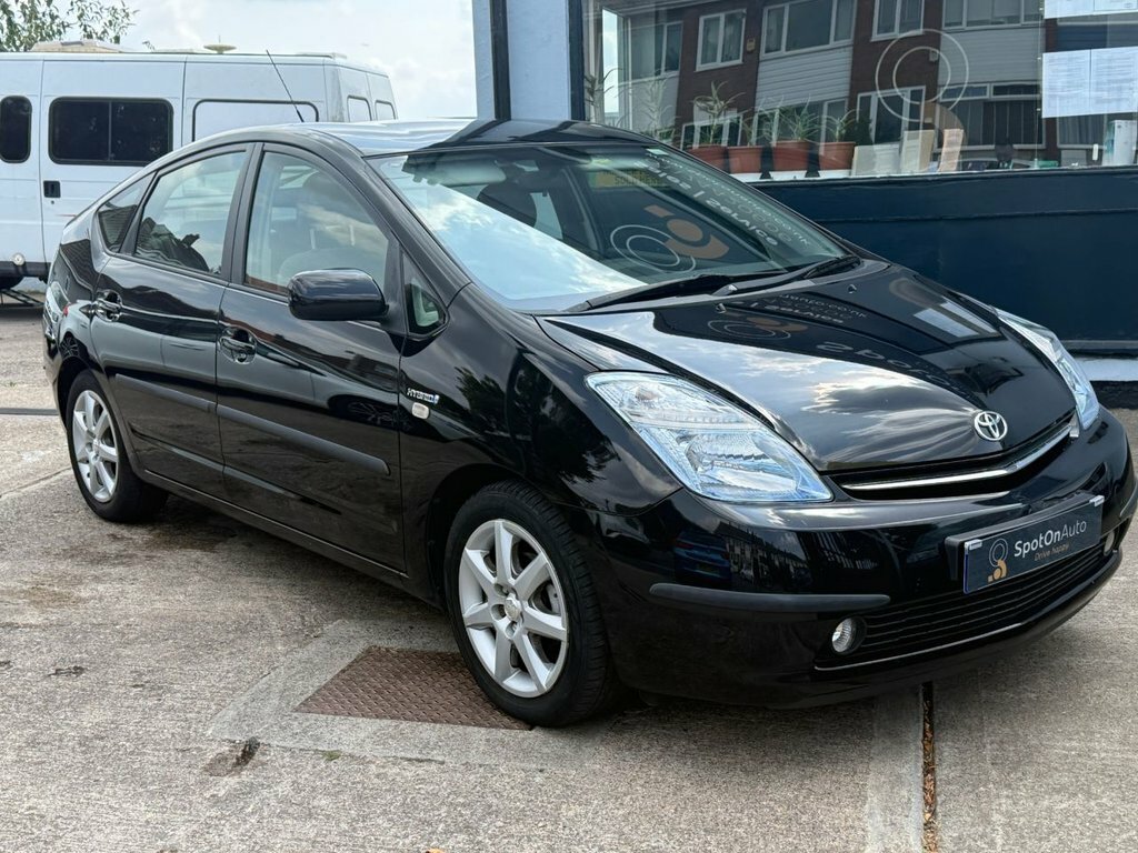 Toyota Prius T Spirit Hatchback Black