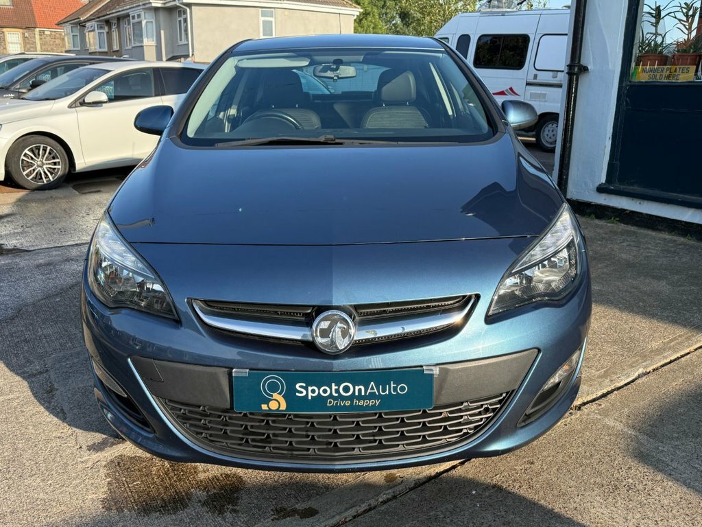 Vauxhall Astra 16V Excite Hatchback Blue #5