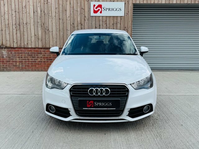 Audi A1 2013 1.6 Tdi Se Sportback Euro 5 White #4