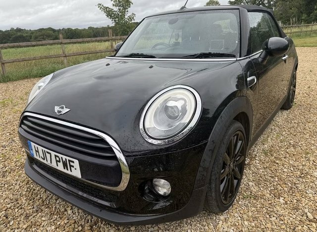 Mini Convertible 2017 1.5 Cooper Convertible Euro Black #4