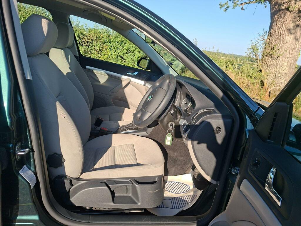Skoda Octavia 2.0 Fsi Ambiente Tiptronic Euro 4 Green #6