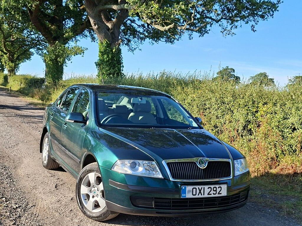Skoda Octavia 2.0 Fsi Ambiente Tiptronic Euro 4 Green