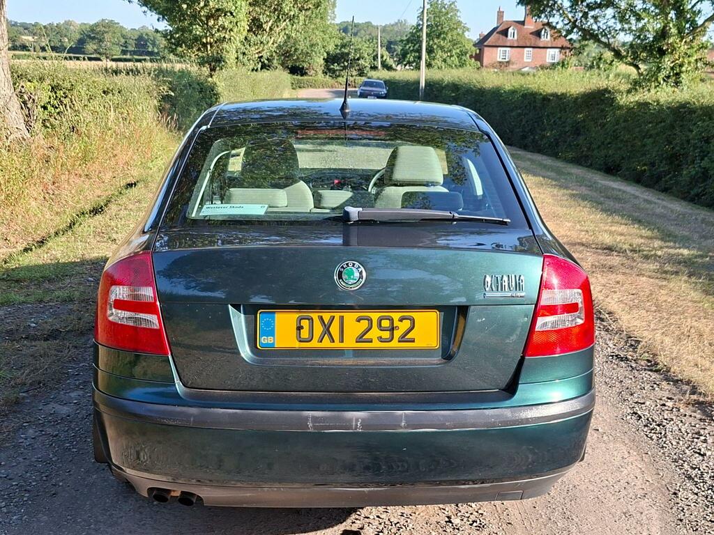 Skoda Octavia 2.0 Fsi Ambiente Tiptronic Euro 4 Green #2