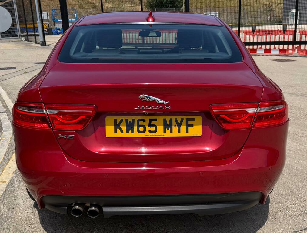 Jaguar XE 2.0D Prestige Euro 6 Ss Red #6