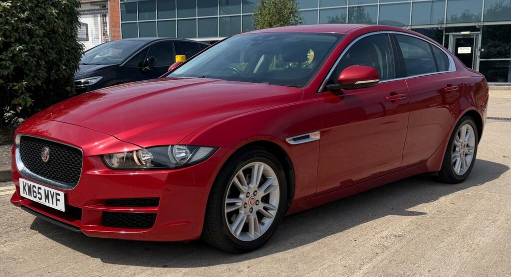 Jaguar XE 2.0D Prestige Euro 6 Ss Red #4