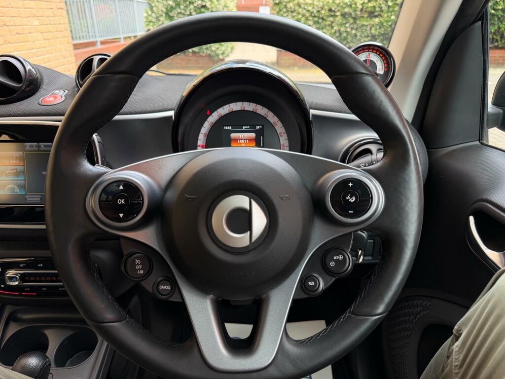 Smart Fortwo 0.9 Disturbing London Edition Premium T 90 Bhp Black #13