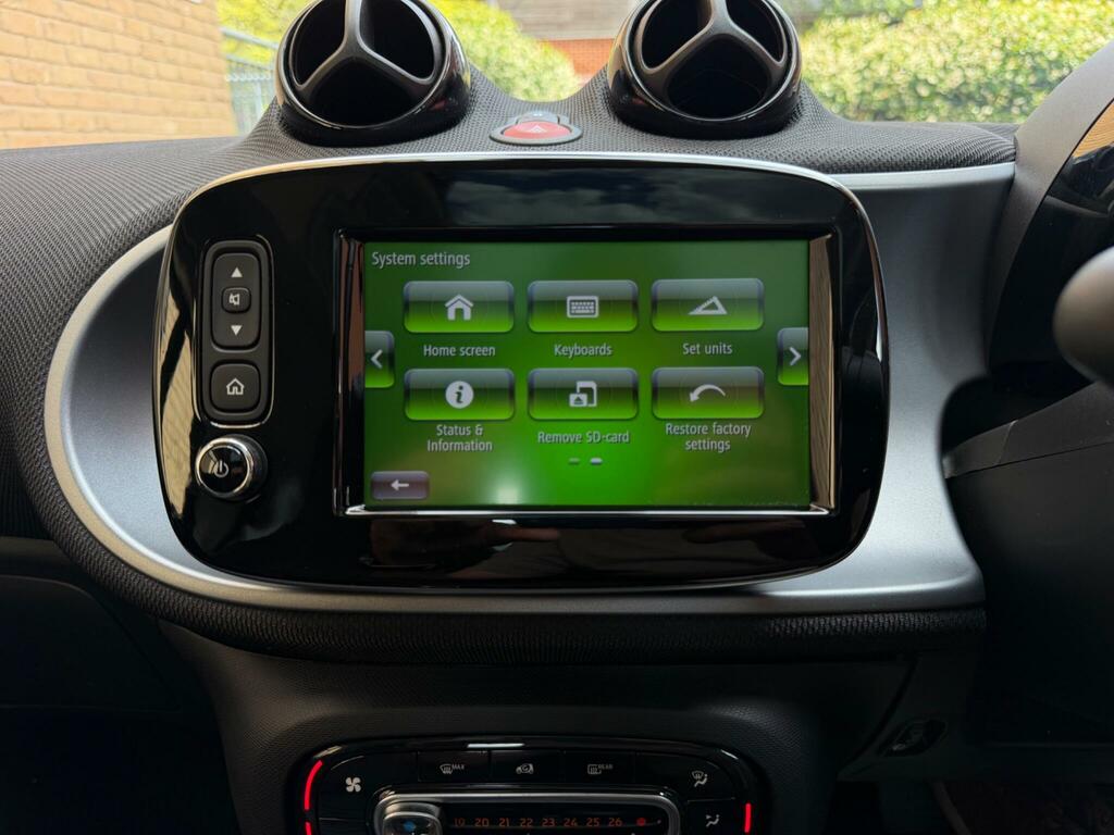 Smart Fortwo 0.9 Disturbing London Edition Premium T 90 Bhp Black #17