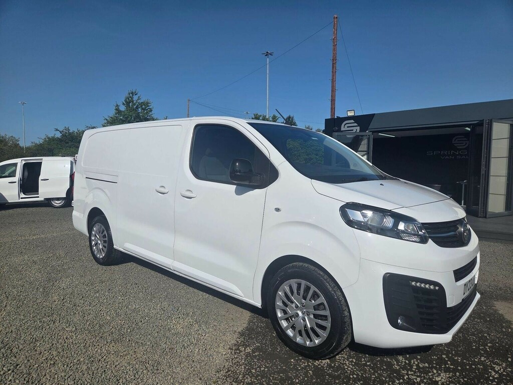 Vauxhall Vivaro Panel Van 1.5 Turbo D 2900 Pro L2 H1 Euro 6 Ss White