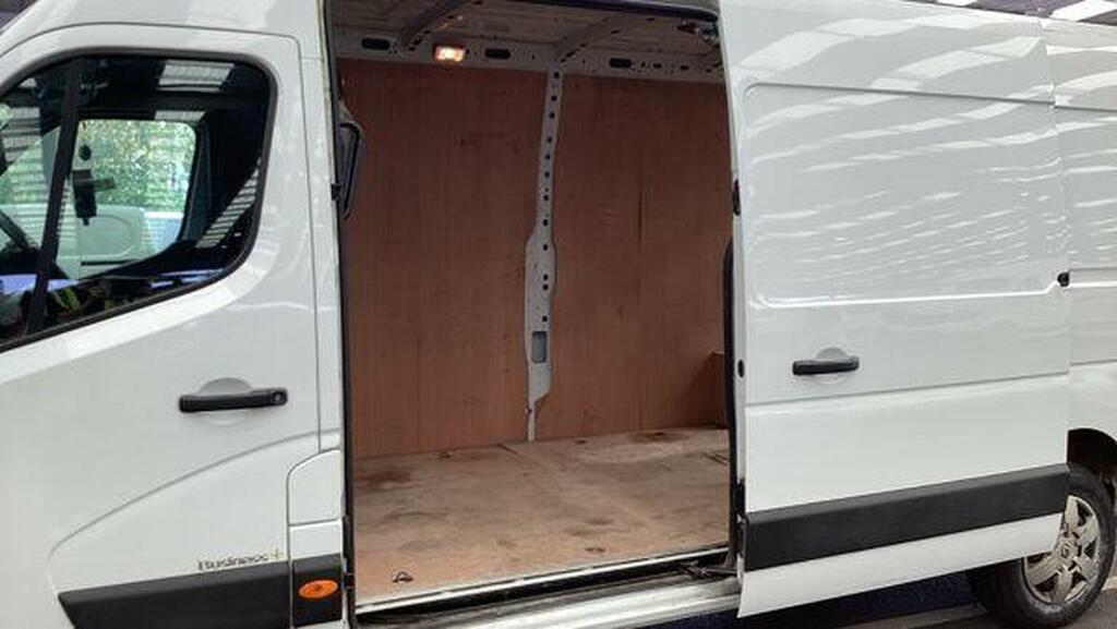 Renault Master 2.3 Lm35 Lwb Business Panel Van Dci 135 Bhp With A White #8