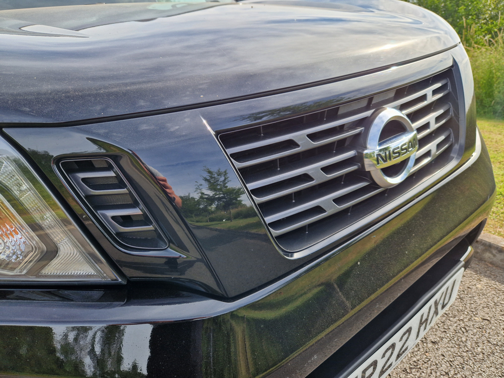 Nissan Navara Dci N-guard Shr Dcb With Sunroof White #24