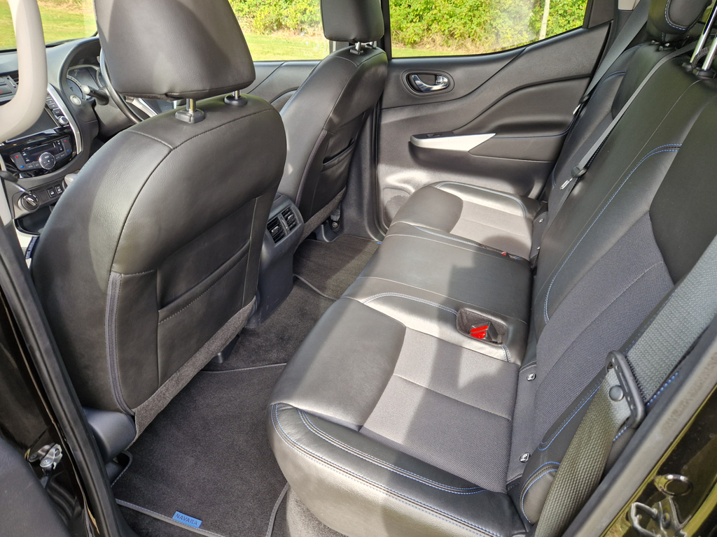 Nissan Navara Dci N-guard Shr Dcb With Sunroof White #12