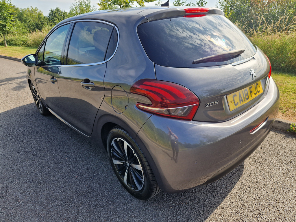 Peugeot 208 Allure Premium #5