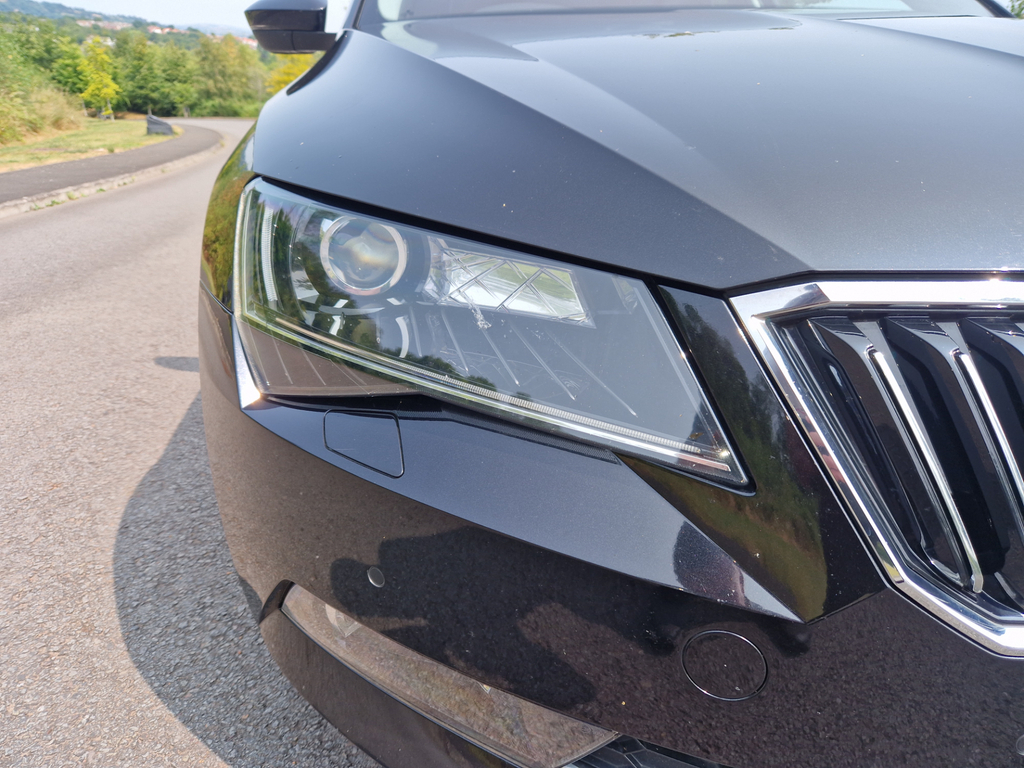 Skoda Superb 2.0L Se Technology Tdi 148 Bhp Grey #22