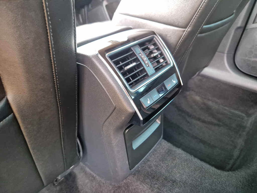 Skoda Superb 2.0L Se Technology Tdi 148 Bhp Grey #10