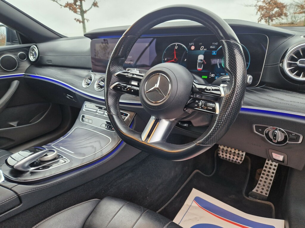 Mercedes-Benz 300 E Amg Line Premium Black #3