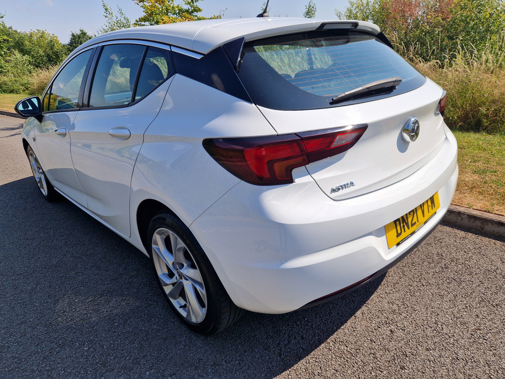 Vauxhall Astra Sri White #4
