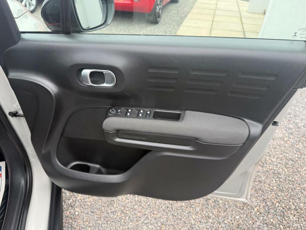Citroen C3 Aircross 1.2 Puretech Flair Black #10